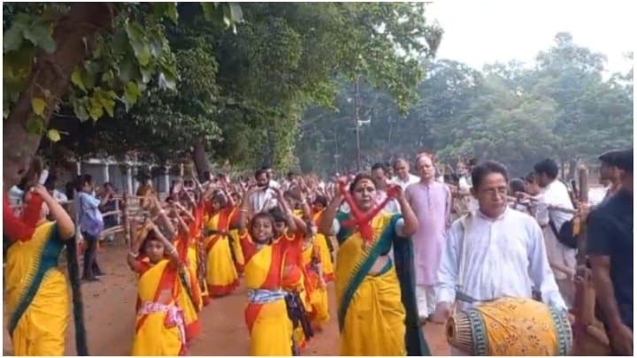 Santiniketan: চৈত্রের শেষলগ্নে বিশ্বভারতীর বসন্ত বন্দনা 