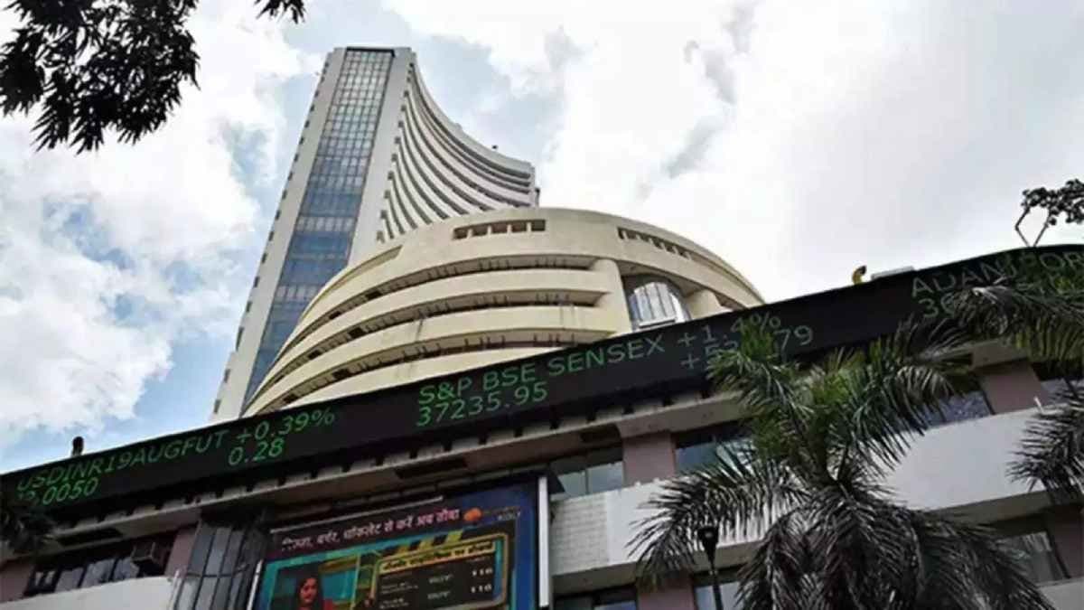 Sensex falls 500 points Nifty tumbles Why is the stock market down today gnr