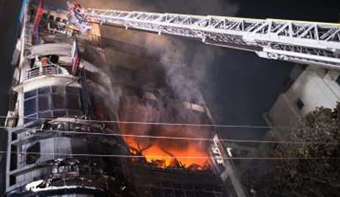 Fire:‌ ঢাকায় বহুতলে ভয়াবহ অগ্নিকাণ্ড, মৃত অন্তত ৪৩ 