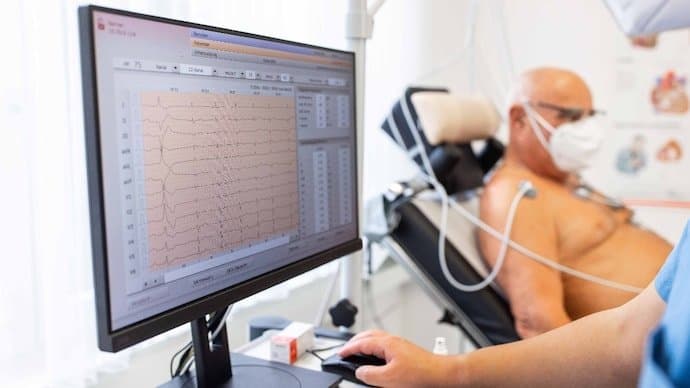 This AI calculator can tell how close you are to death_gnr 