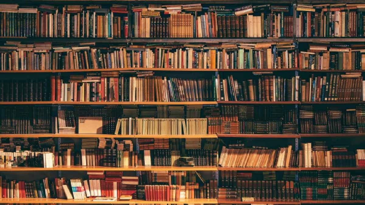  5 Books that teach you how to win any Conversation