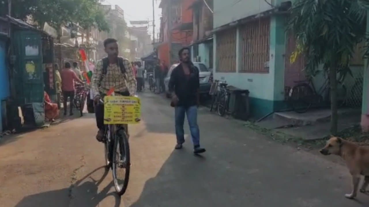 Young man will travel from Chinsurah to Kanyakumari via Puri by cycle