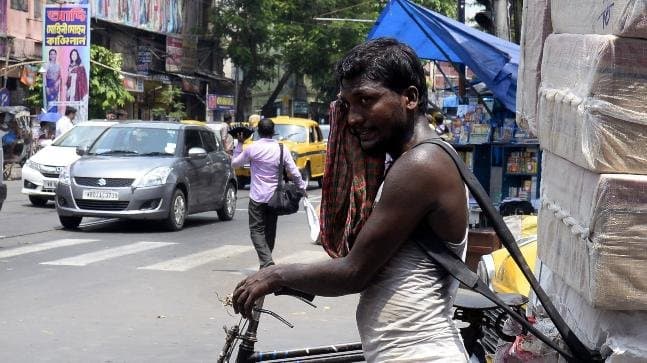 No relief from warm weather condition in south Bengal anytime soon