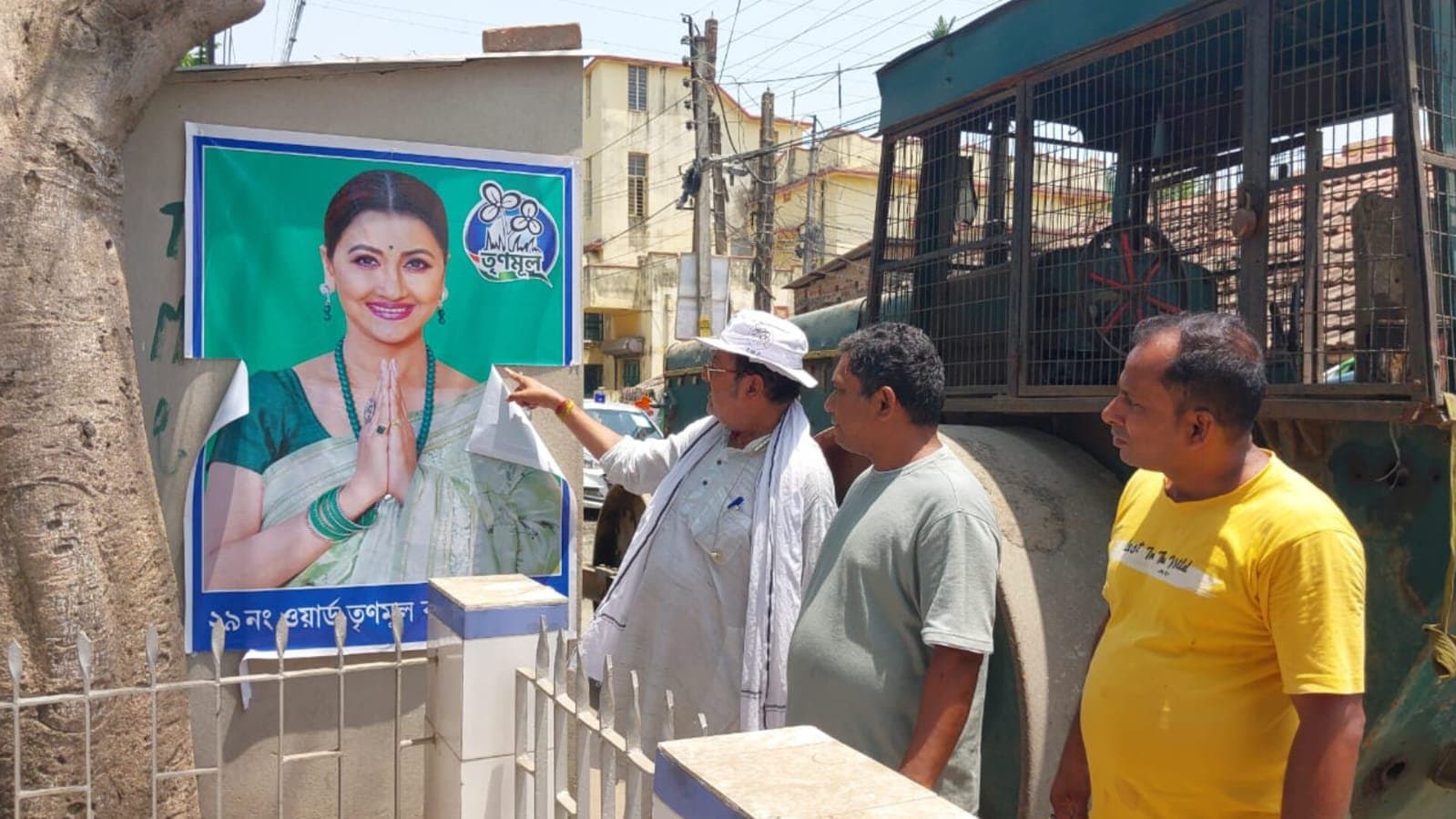  flakes of Trinamool candidate were torn in two centres, allegations against BJP