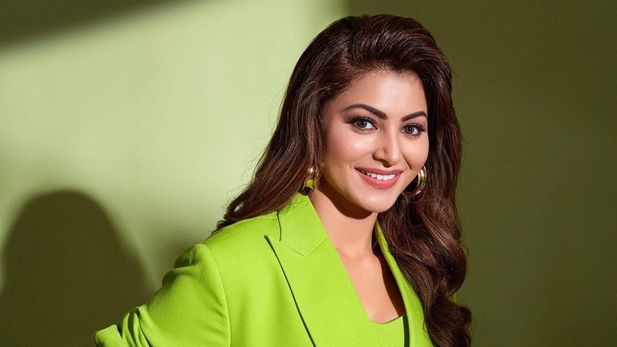 Urvashi Rautella: অভিনয় অতীত? এবার রাজনীতিতে উর্বশী রাউতেলা? 