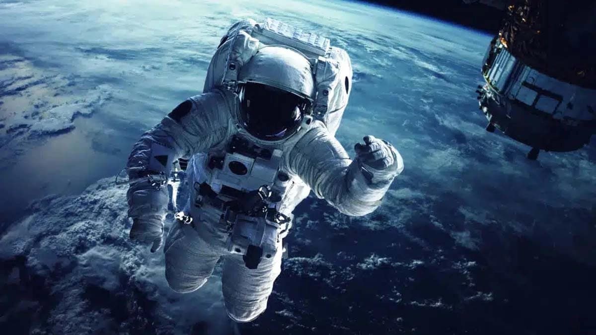 What food did the first astronaut Yuri Gagarin eat in space