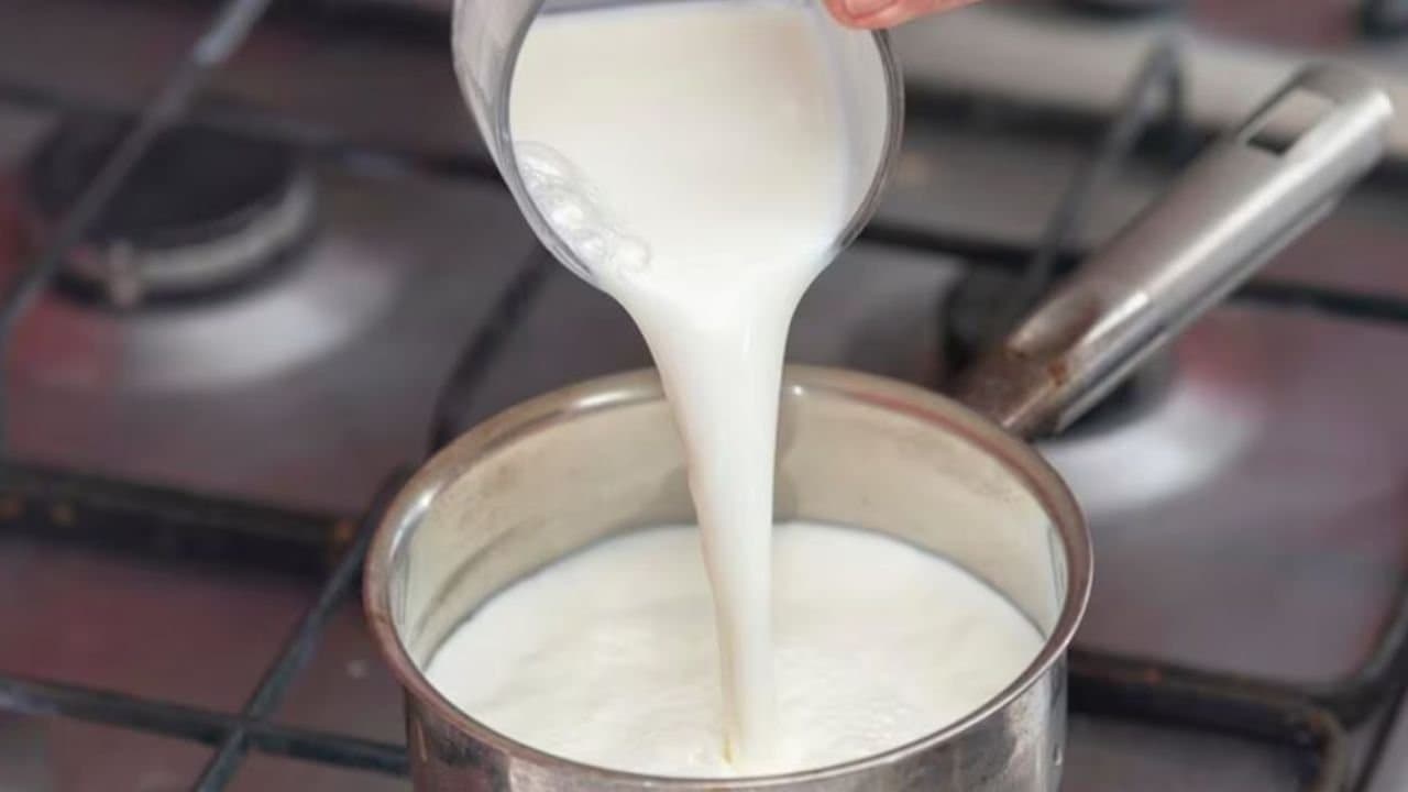 How to detect fake milk know the tips