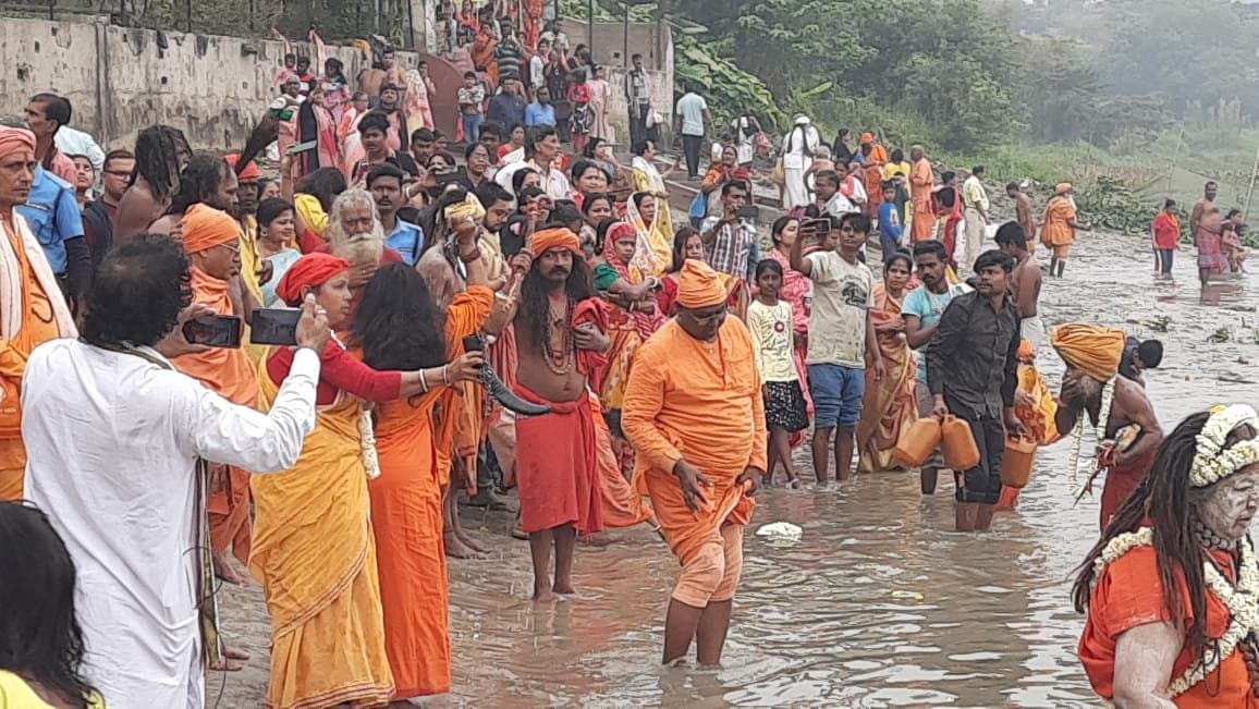 Hooghly: সাড়ম্বরে সম্পন্ন হল ত্রিবেনী কুম্ভে শাহী স্নান