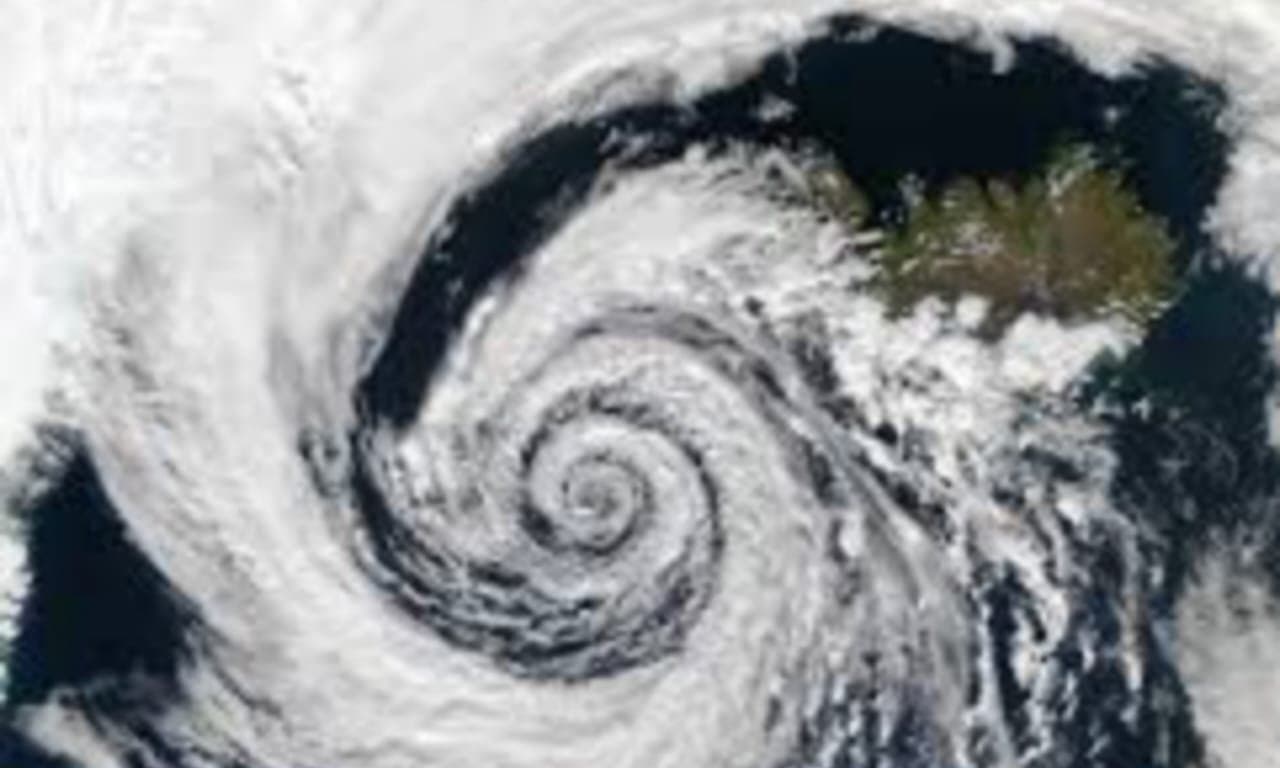 Cyclone: ধেয়ে আসছে ঘূর্ণিঝড় মিগজাউম