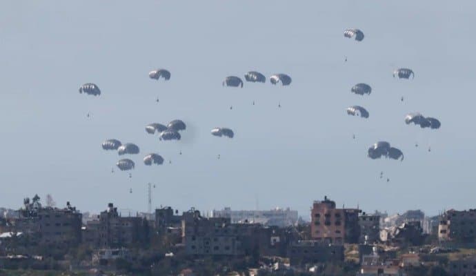 Gaza:‌ গাজায় ত্রাণবোঝাই বাক্স চাপা পড়ে মৃত পাঁচ