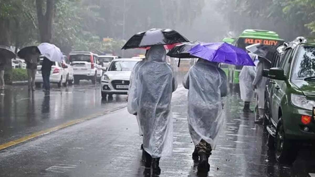 IMD Weather Forecast Heavy Rainfall Snowfall in three States Delhi To See Cooler Days