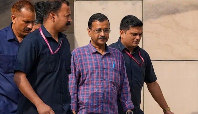 Arvind Kejriwal: আবগারি দুর্নীতি মামলায় স্থায়ী জামিন চাইলেন কেজরিওয়াল