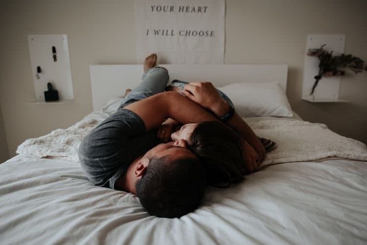 How law protect a couple to get room in a hotel_gnr