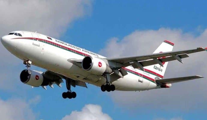 Flight: ‌মাঝ আকাশে আচমকা অসুস্থ পাইলট, ঢাকায় জরুরি অবতরণ বিমানের