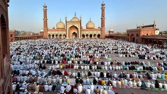 ‌Eid: ইদ উদযাপনে মেতে দেশ 