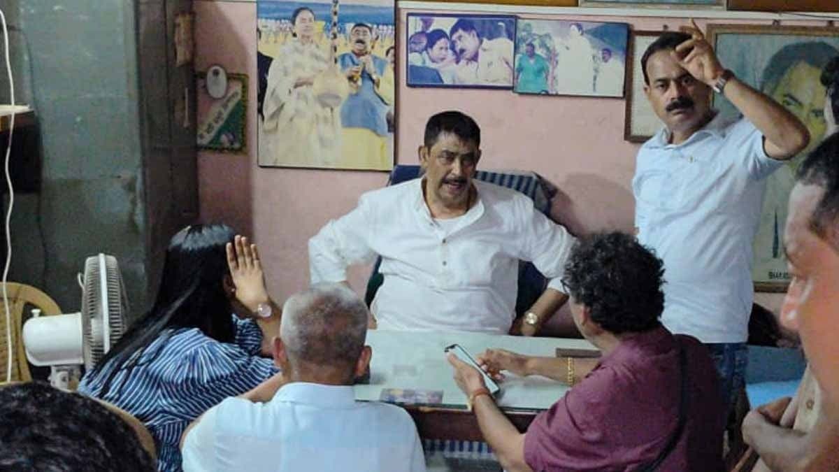 Anubrata Mondal returns home, Bolpur-Siuri MLA could not enter his house gnr 