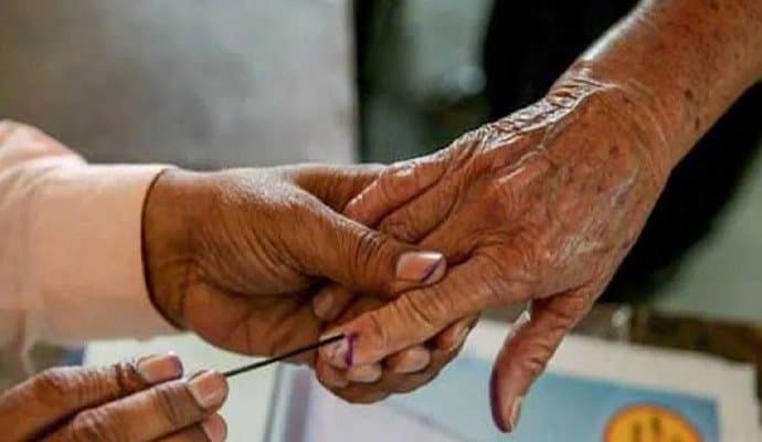 Lok Sabha Election: দুপুর ১টা পর্যন্ত রাজ্যের তিন জেলায় ভোট পড়ল ৫০ শতাংশের বেশি 