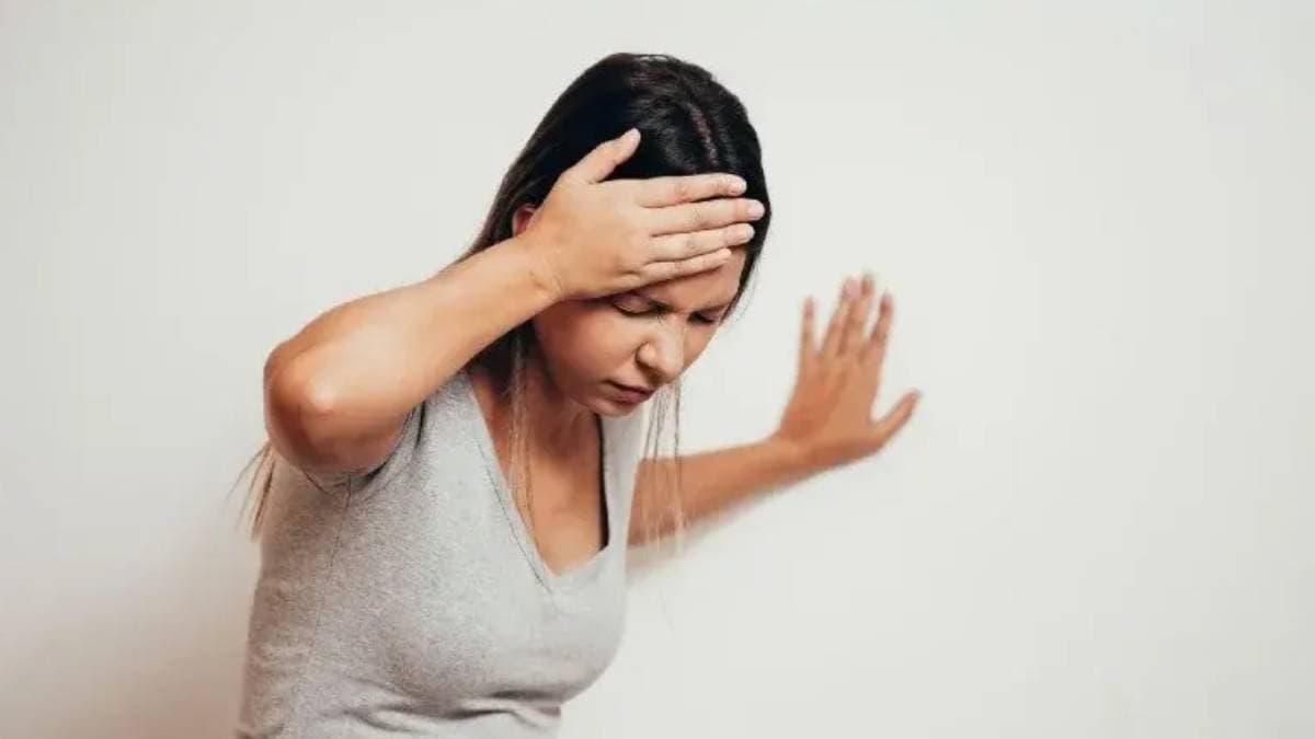 Sudden black out in sight is allarming