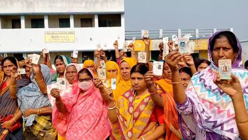 SIR In West Bengal: 900 Name Not In Voter List Fear Grips Hooghly Balagarh Village