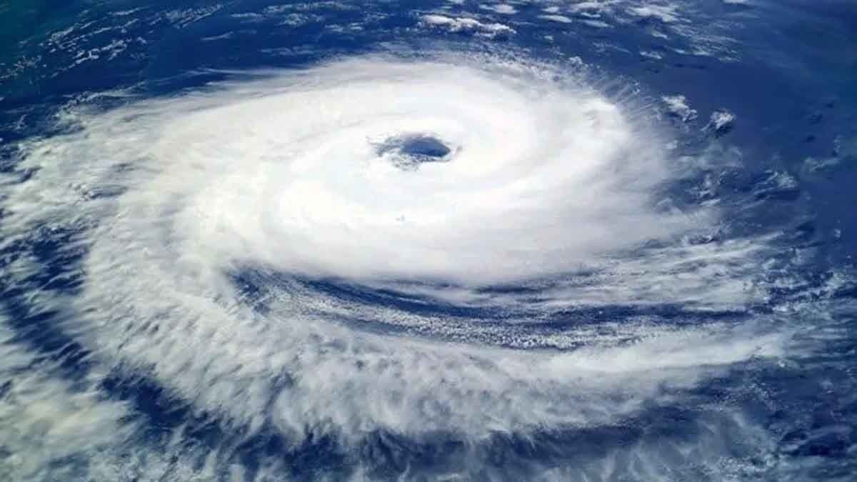 IMD Weather Update Cyclone Alert Tamilnadu gears up for extreme heavy rainfall gnr 