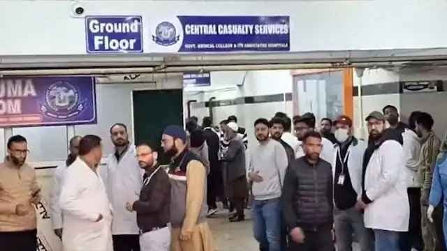 Two Students Killed 21 Injured After College Bus Overturns In J&K