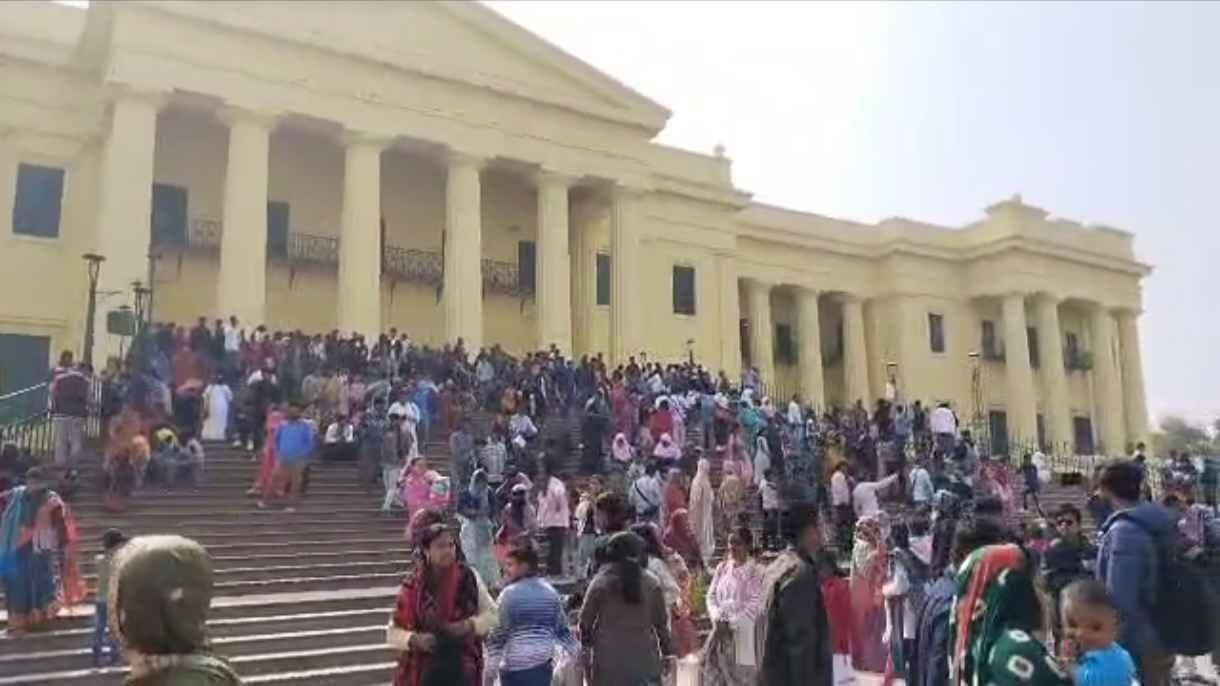 Tourists gathered at murshidabad on new year gnr 