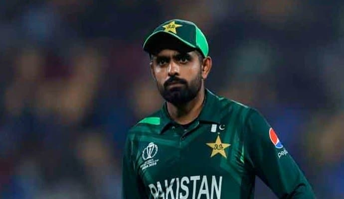 Babar Azam: সব ধরনের ফরম্যাটে পাকিস্তানের নেতৃত্ব ছাড়লেন বাবর