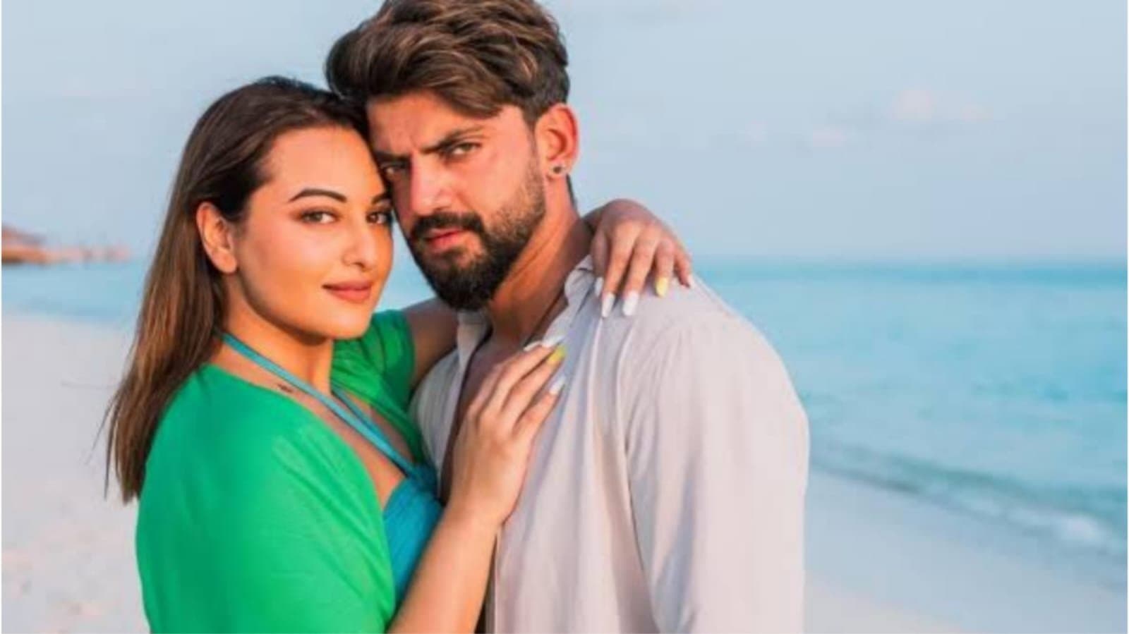 কোভিড ১৯-এ আক্রান্ত সোনাক্ষী সিনহা? ভিডিও ভাগ করে কী জানালেন স্বামী জাহির ইকবাল?