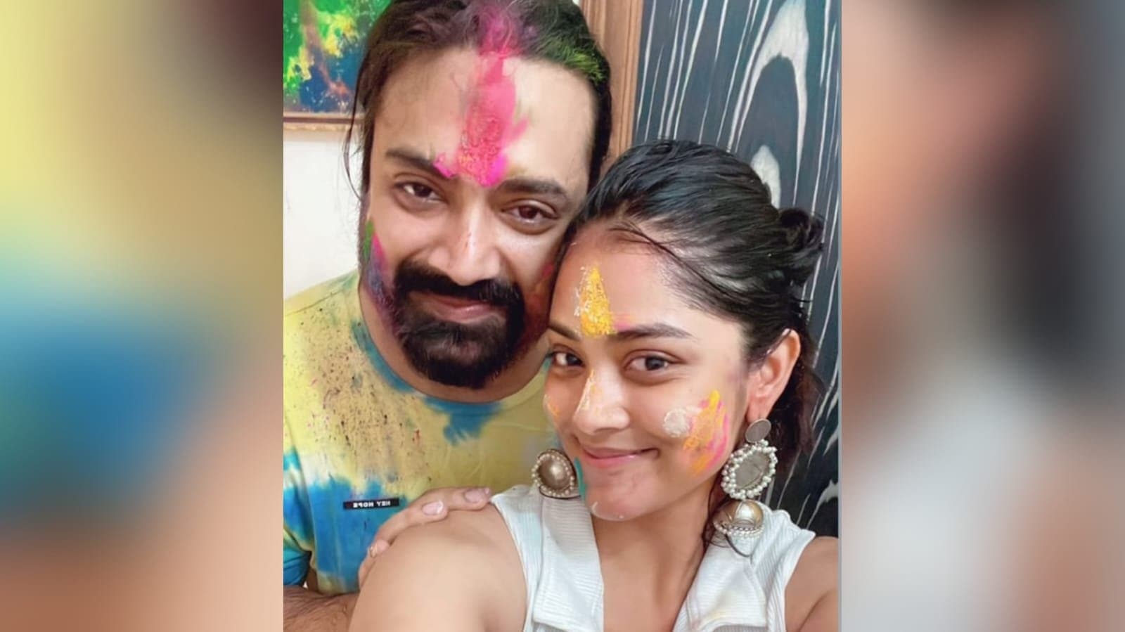 Pratik Sen celebrated holi with rumoured girlfriend Sonamoni Saha 