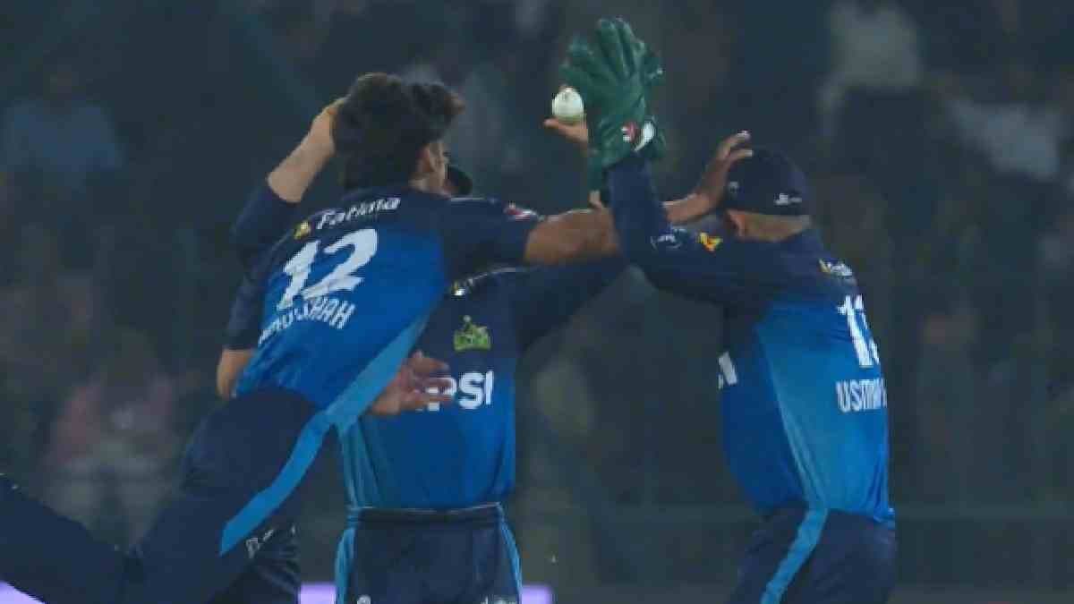 Pakistan bowler punches his own teammate in PSL 2025