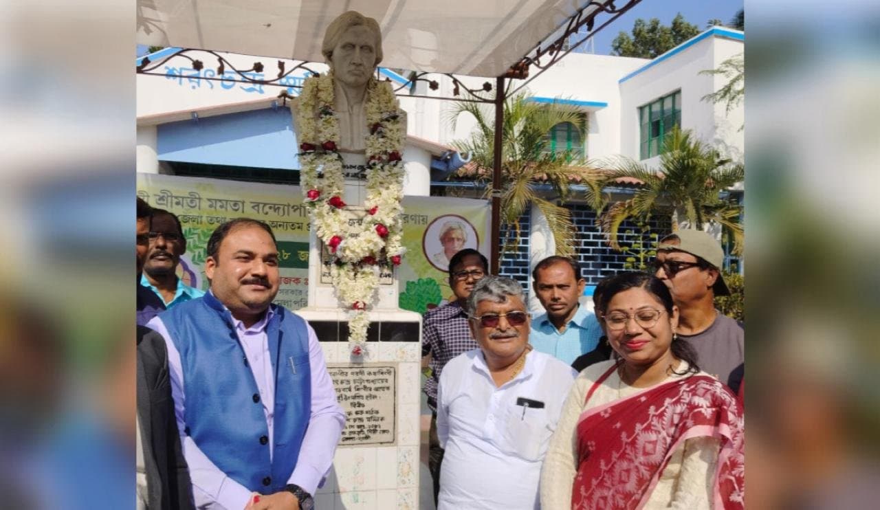 কথাশিল্পীর শৈশবের সঙ্গে বার্ধক্যের অভিনব মেলবন্ধন