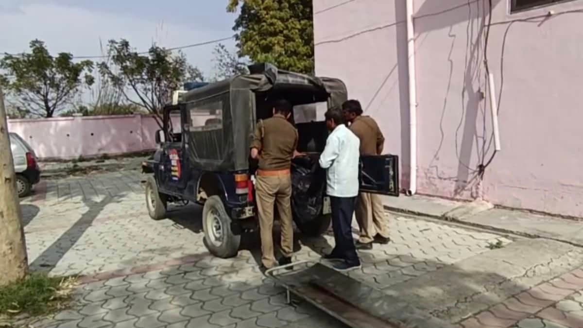 Madhya Pradesh: নীল ছবি দেখে নাবালিকা বোনকে ধর্ষণ করে খুন, প্রমাণ লোপাটে কিশোরকে সাহায্য করেছিল মা ও দিদিরা 