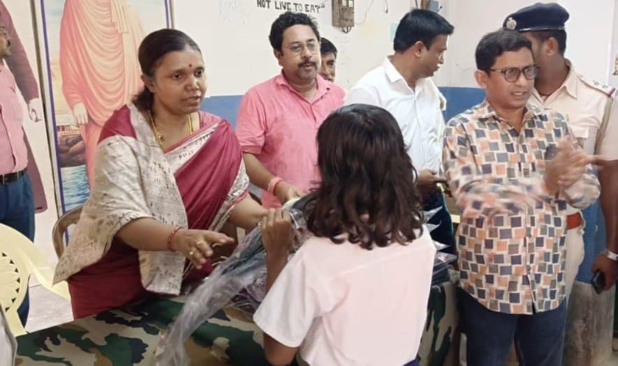 Puja clothes reached the flood victims by the government