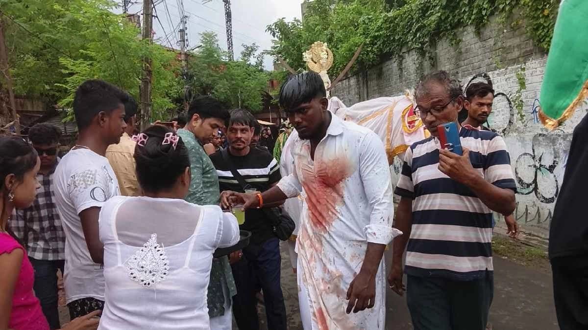 মহরমের শোকযাত্রায় উপচে পড়া ভিড়, ফুটে উঠল অনন্য সম্প্রীতির ছবি