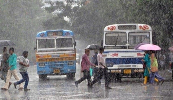 Weather Update: আজ থেকে কলকাতা সহ দক্ষিণবঙ্গে বাড়বে বৃষ্টি, উত্তরে দুর্ভোগ চলছেই 