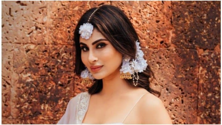 Mouni Roy: কিছুই খেতে পারতেন না, সারাদিন ৩০টা ট্যাবলেট আর একাধিক ইনজেকশন নিতেন মৌনী রায়! কেন?
