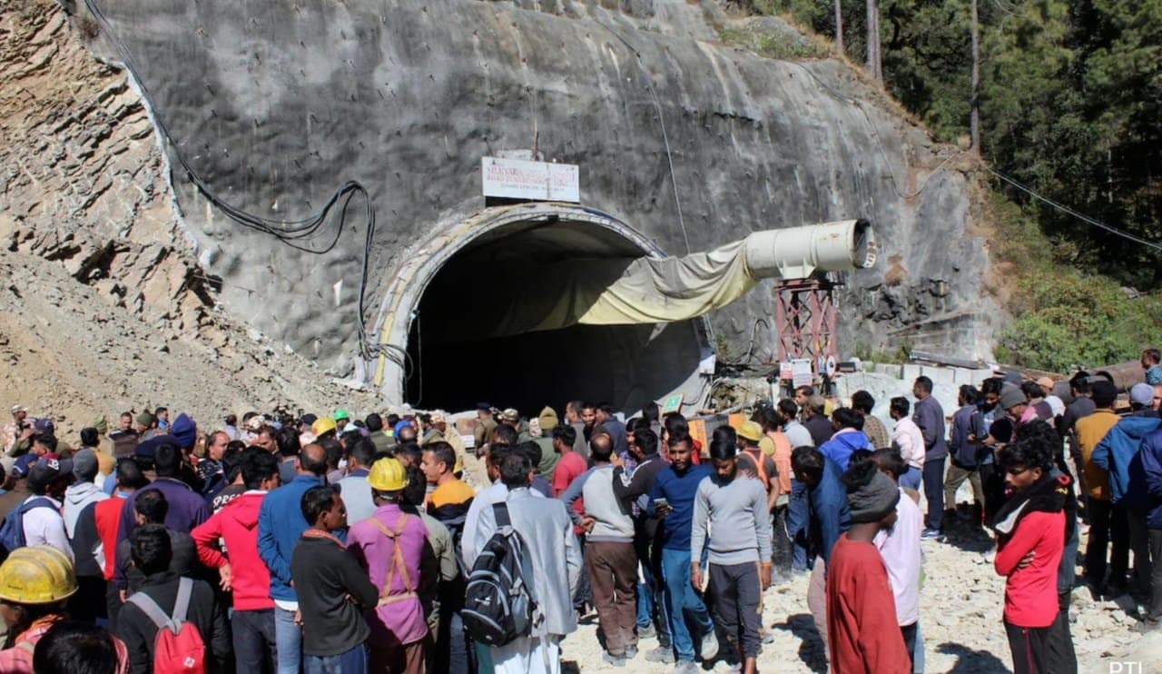 Uttarakhand Tunnel Collapse: উদ্ধারকার্যে এত দেরি কেন? জবাব দিলেন আধিকারিকরা