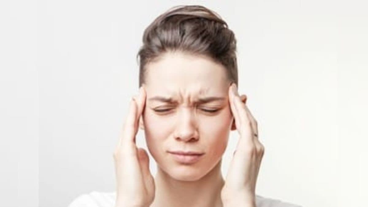 consumption of these natural foods can cure all kind of headache without medicine lif