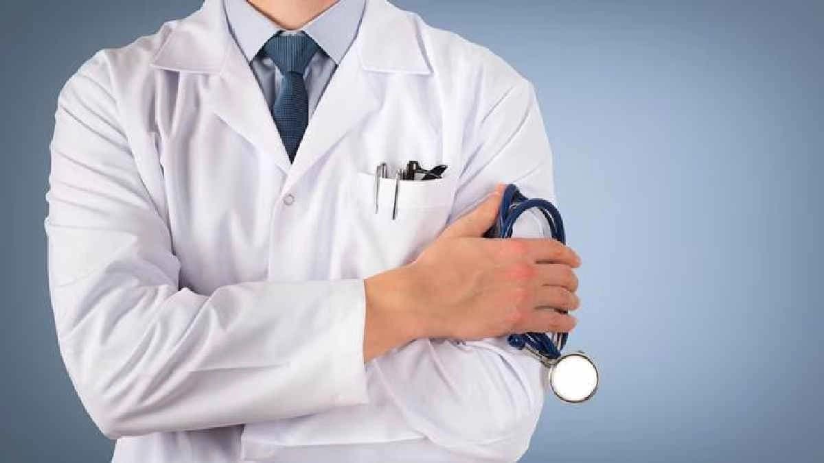 QR code system mandatory to track Fake Doctors in Maharashtra