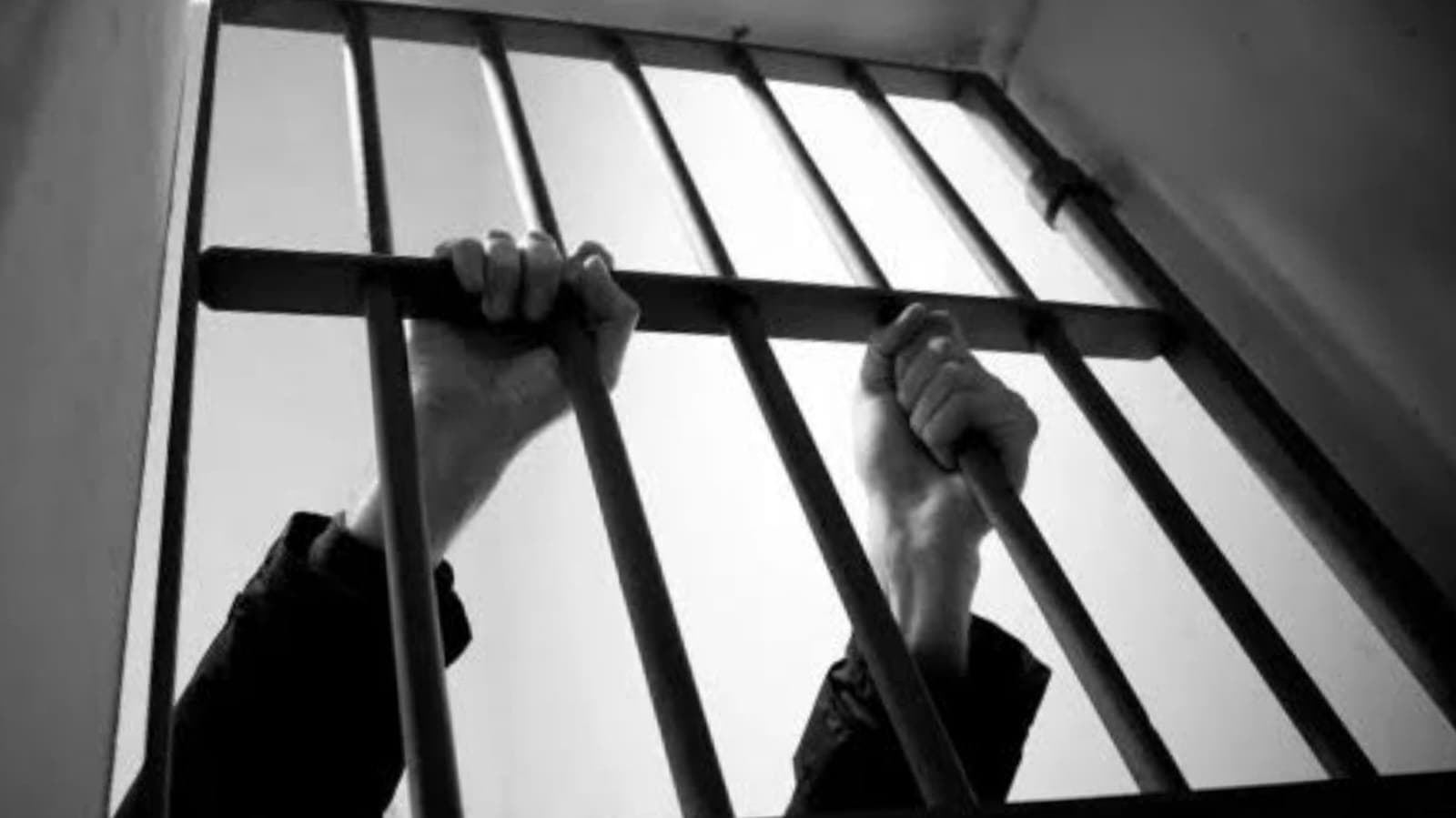 Mumbai Police Arrest Woman For Threatening To Kill Yogi Adityanath Like Baba Siddique_gnr