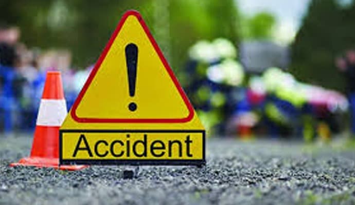 bus accident at moulali, several passengers injured