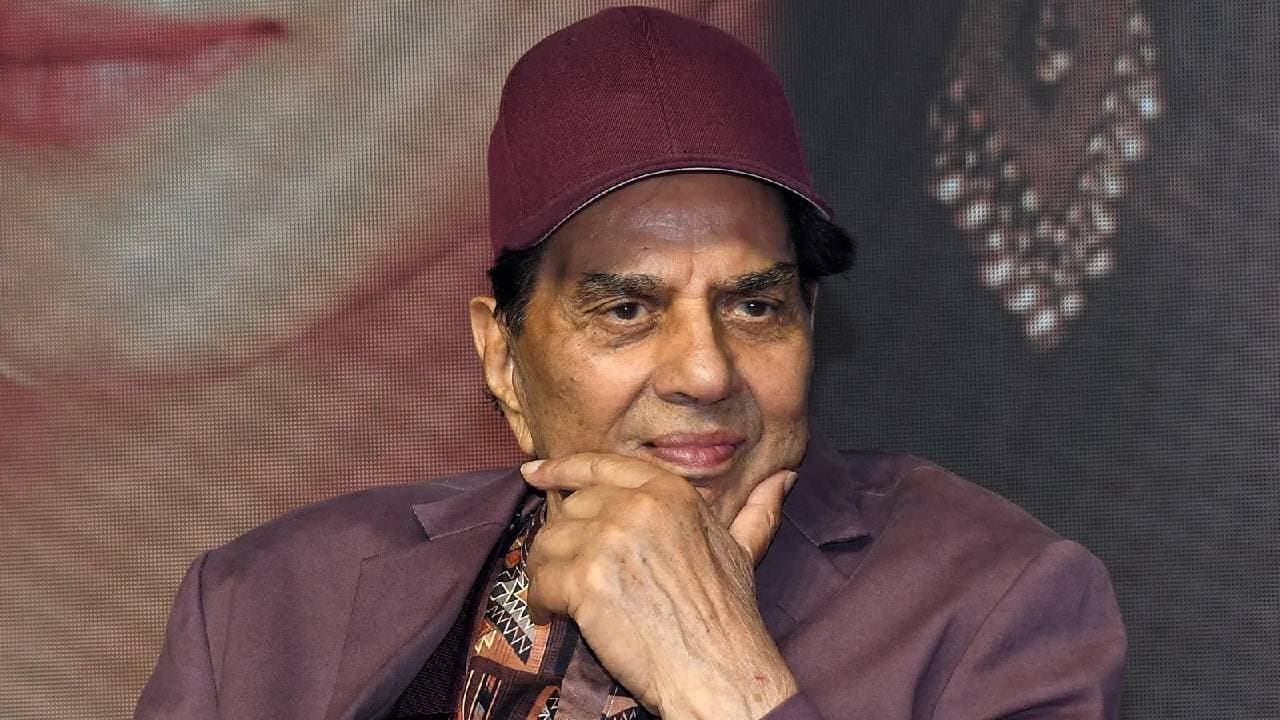 Veteran actor Dharmendra once again hospitalised 