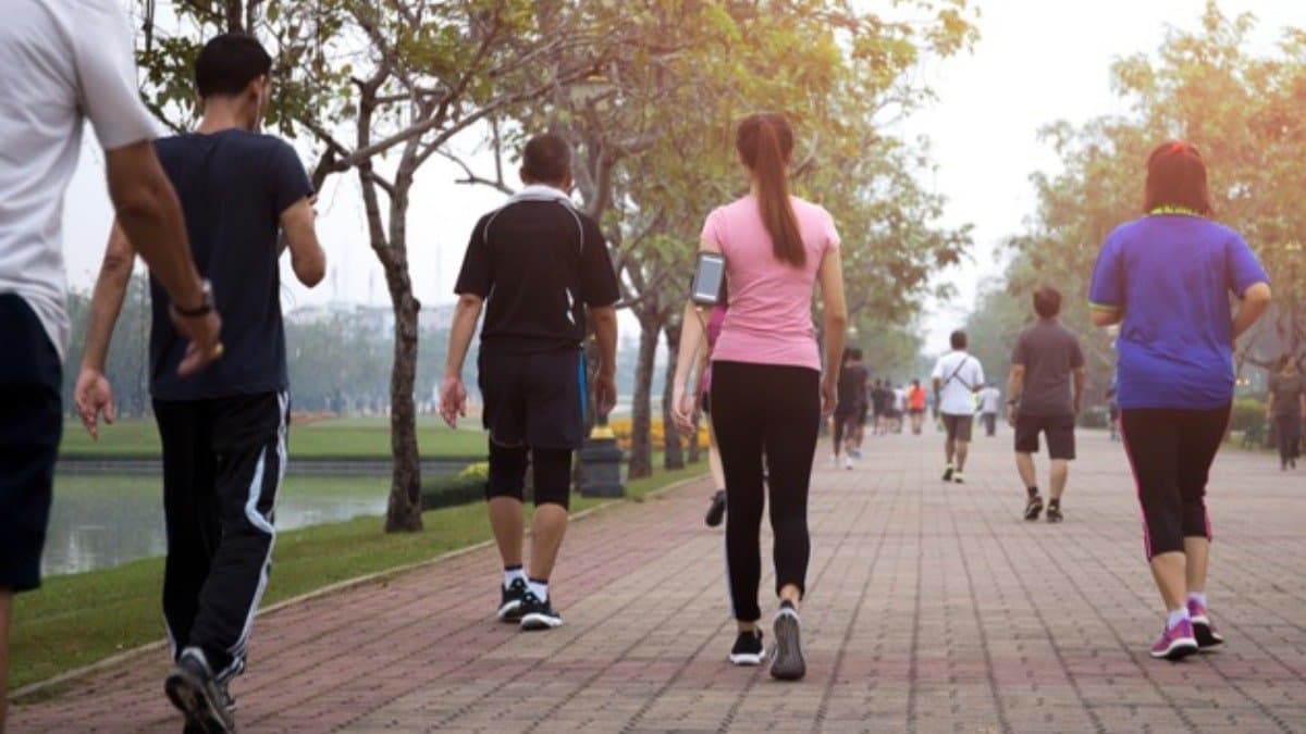 How much walk helps to lose weight according to your age here is actual calculation lif