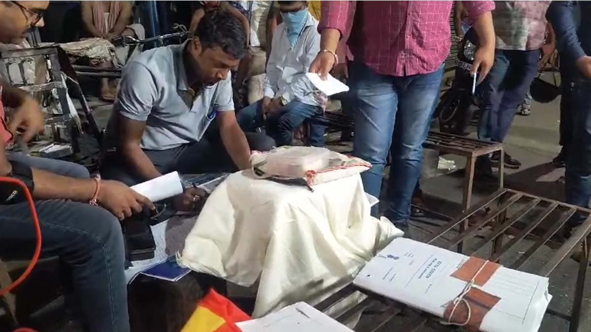 খাস কলকাতায় মিলল অস্ত্র ভাণ্ডারের হদিশ, গ্রেপ্তার এক ব্যক্তি