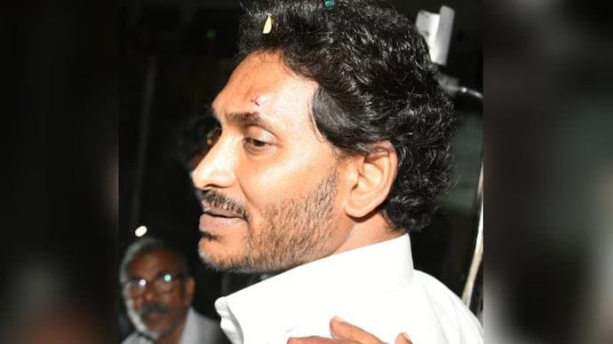 Andhra Pradesh: রোড শো চলাকালীন ঢিল ছুড়ে হামলা, কপাল ফাটল অন্ধ্রের মুখ্যমন্ত্রীর 
