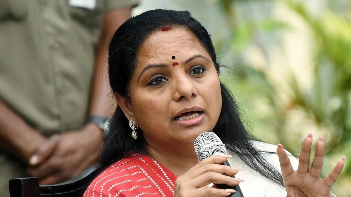 K Kavitha quits BRS urged KTR not to believe the cousins,