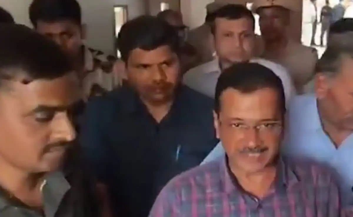 KEJRIWAL: ইডি হেফাজতের নির্দেশকে চ্যালেঞ্জ করে দিল্লি হাইকোর্টে গেলেন কেজরিওয়াল
