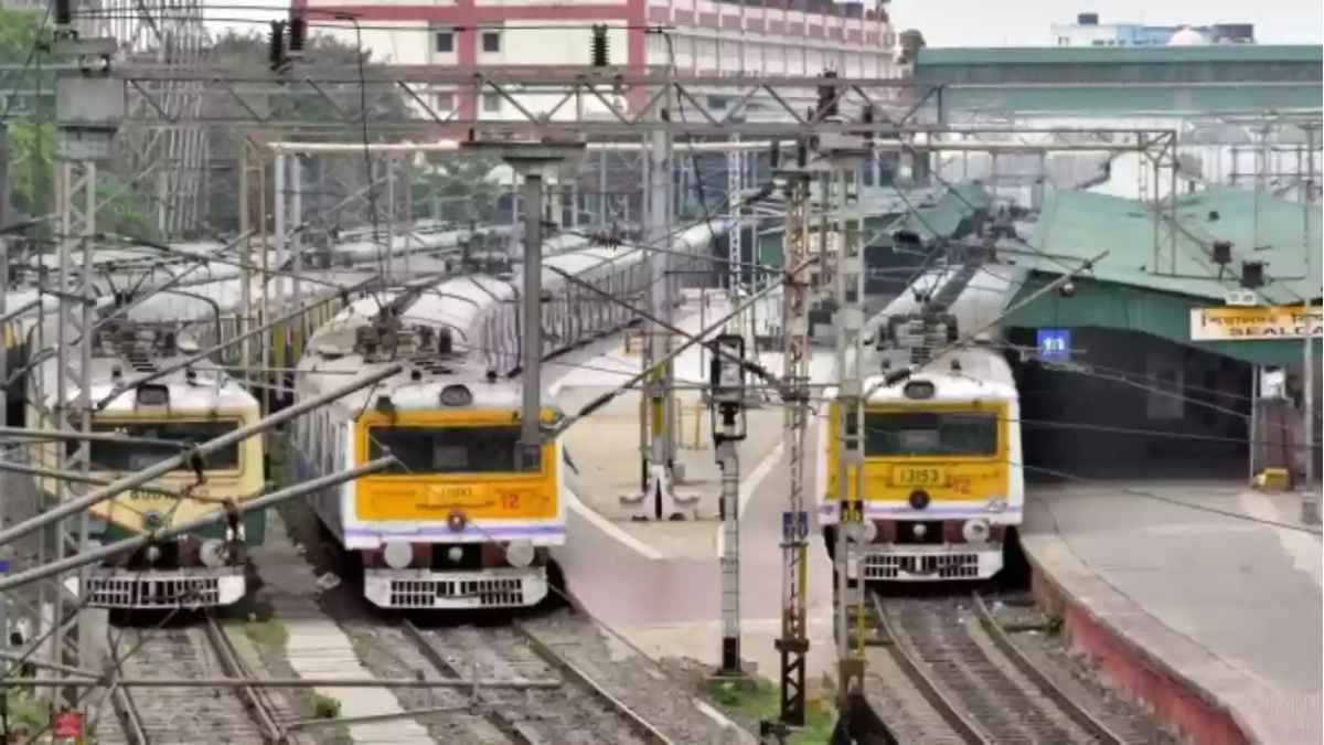 Many Local Train cancel in Sealdah and Howrah on Holi 2025 