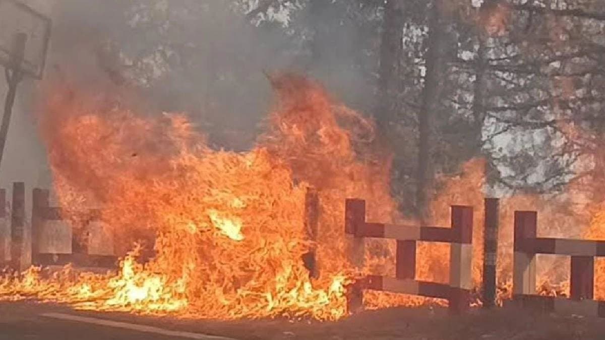 Gas Pipes Catch Fire After Sparks From Overhead Power Line