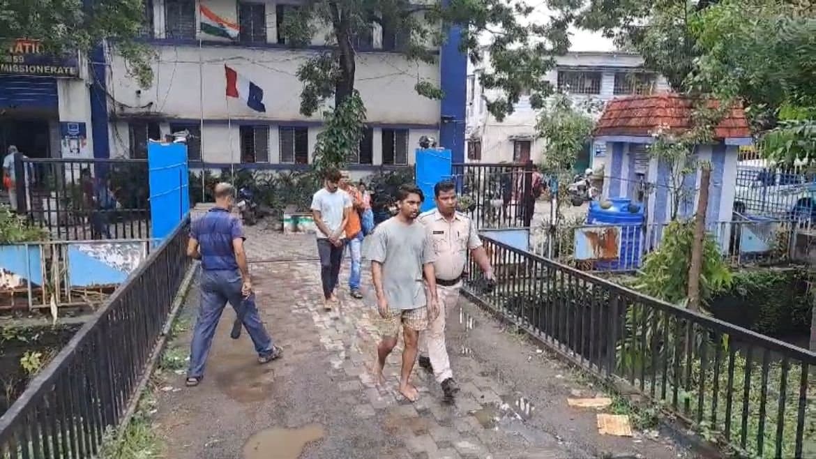 RG Kar Incident A 19 year old woman raped by her friend who raised slogan justice for RG Kar with her gnr